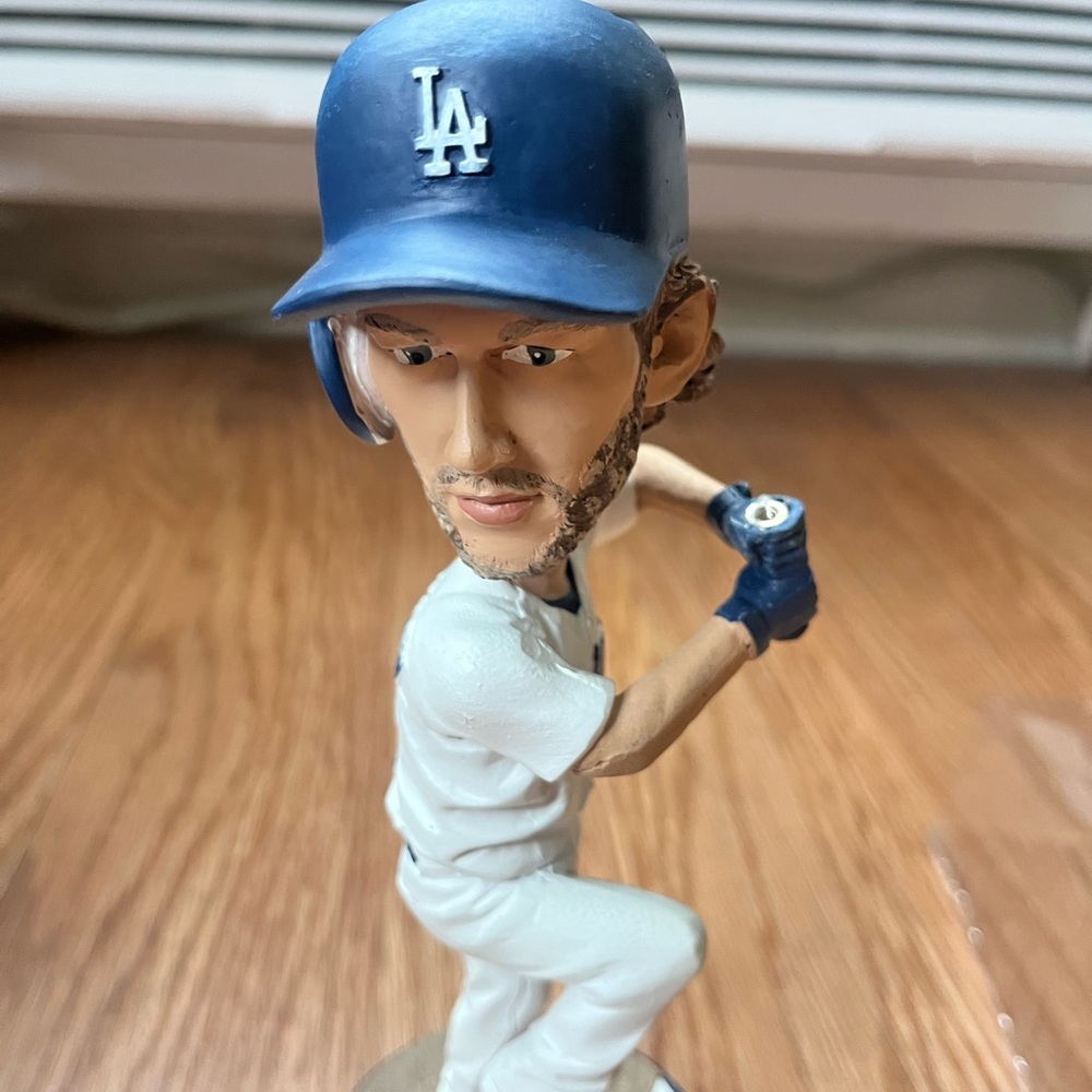Bobble head - Picture 13 of 14